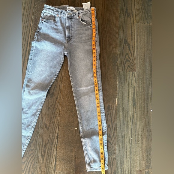 Zara Grey Stretchy Jeans - Picture 3 of 10